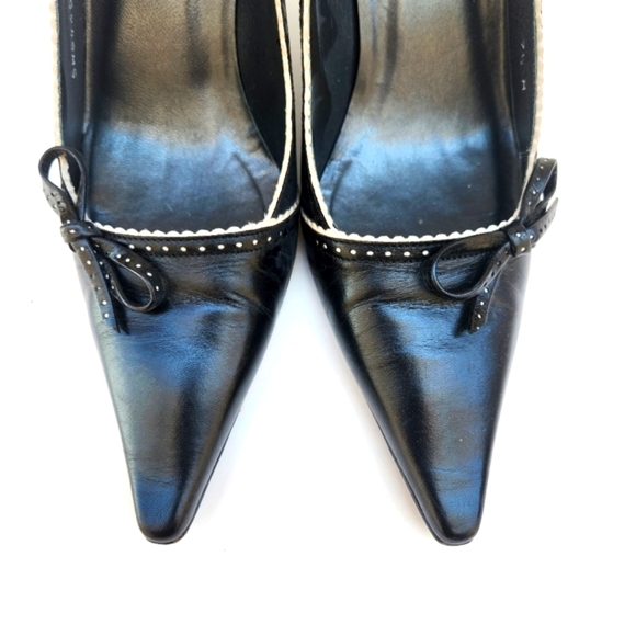 Stuart Weitzman Vintage '04 Dotso Pump - Picture 5 of 6